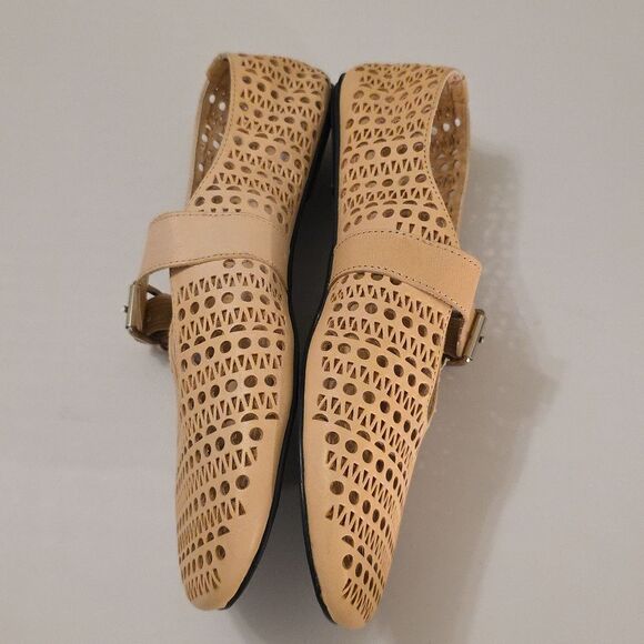 BRAND NEW JEFFREY CAMPBELL SHELLY-LSR WOMEN FLAT - Picture 11 of 16